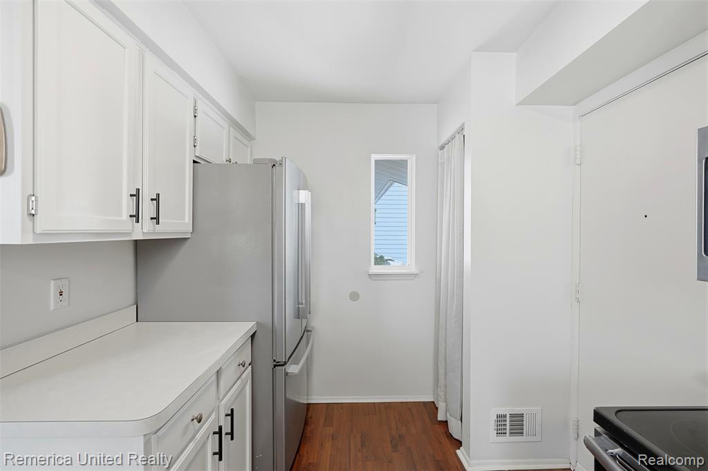 968 Touraine Avenue, East Lansing, MI 48823 — Photo 13