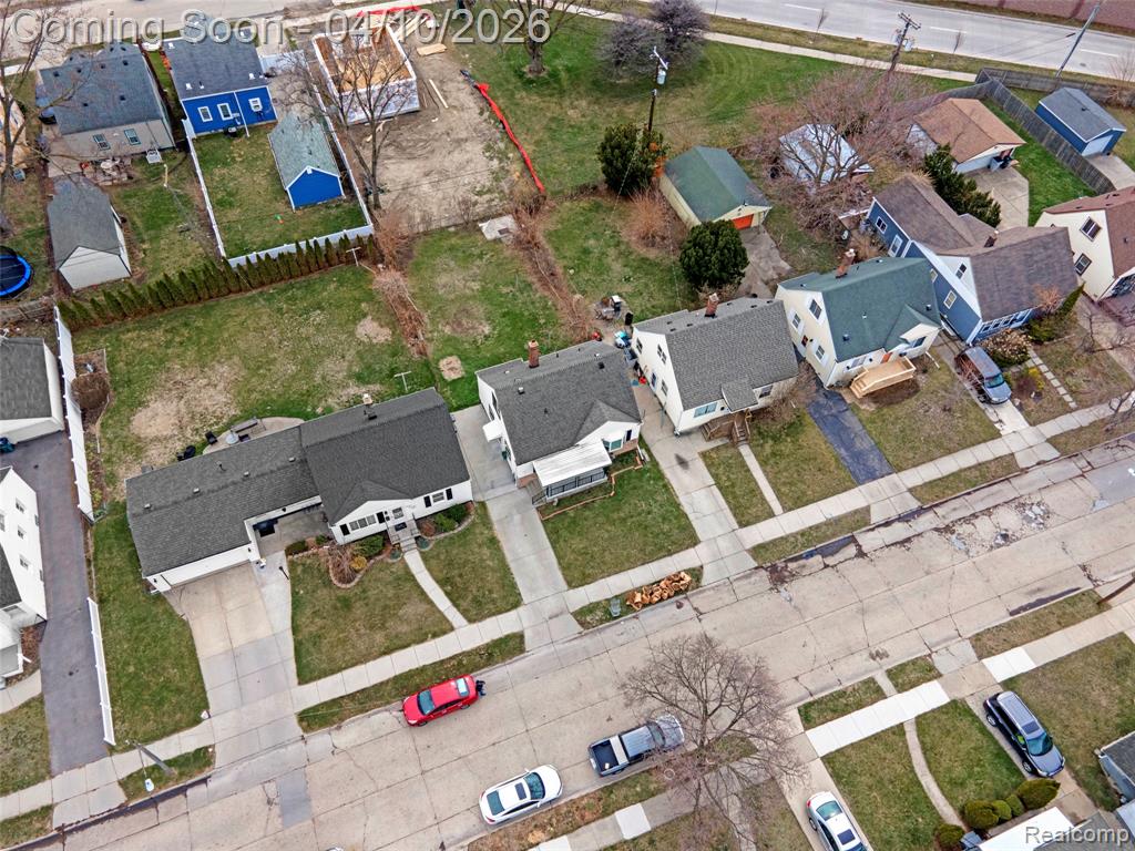 720 E Robert Avenue, Hazel Park, MI 48030 — Photo 37