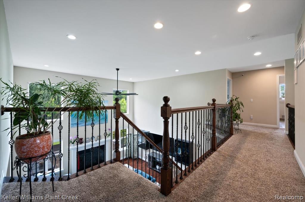 915 Harris Drive, Troy, MI 48083 — Photo 14