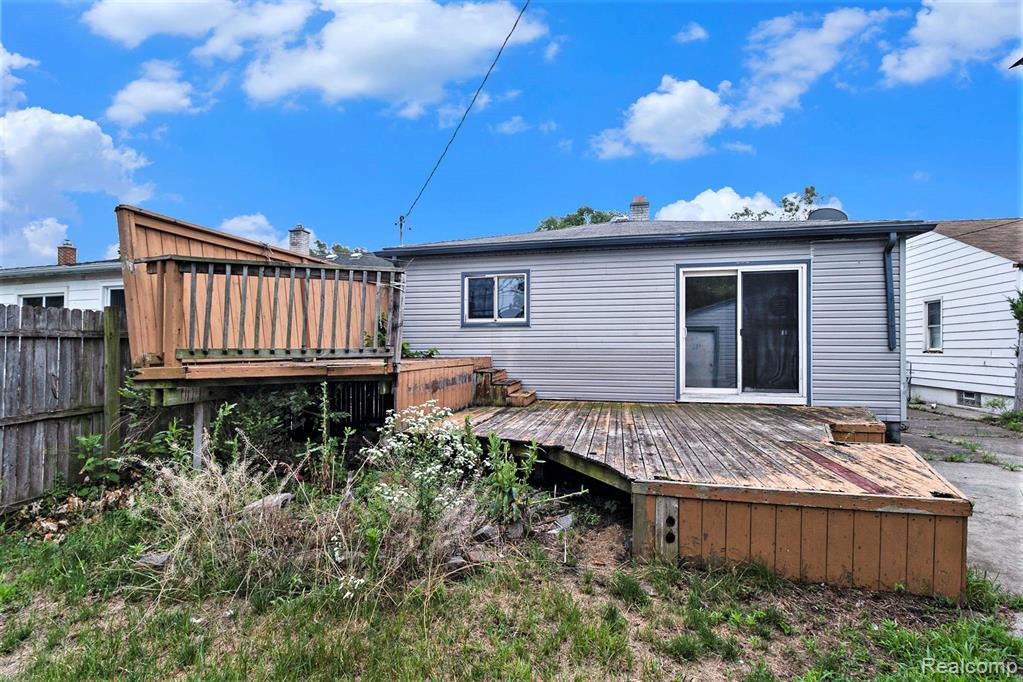 953 E BRICKLEY Avenue, Hazel Park, MI 48030 — Photo 14