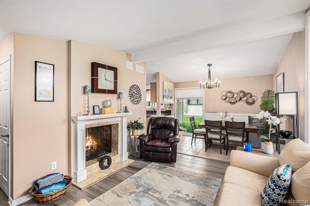 2159 HELMSFORD Drive, Wolverine Lake, MI 48390 — Photo 10