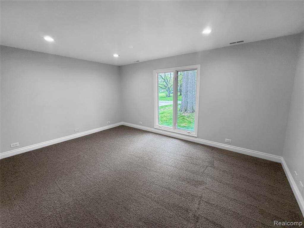 35854 Castlemeadow Drive, Farmington, MI 48335 — Photo 17