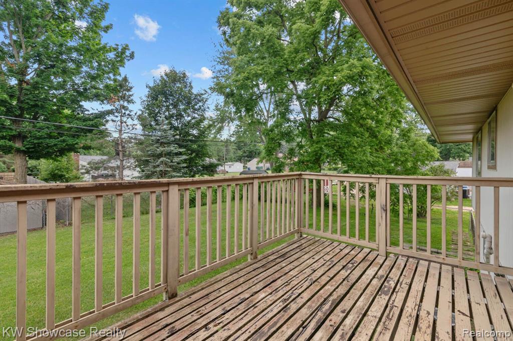 7675 VISGER Avenue, Waterford, MI 48329 — Photo 13