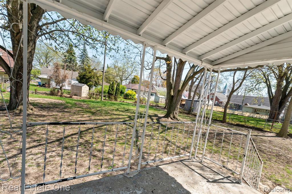 4957 ZIEGLER Street, Dearborn Heights, MI 48125 — Photo 17