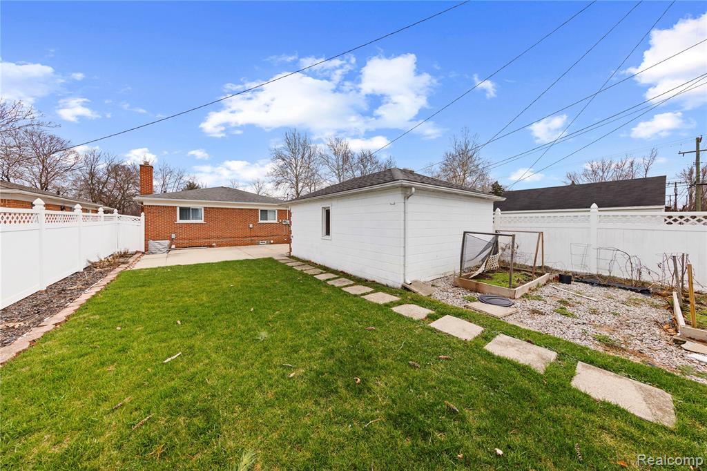 4692 McKinley Street, Dearborn Heights, MI 48125 — Photo 27