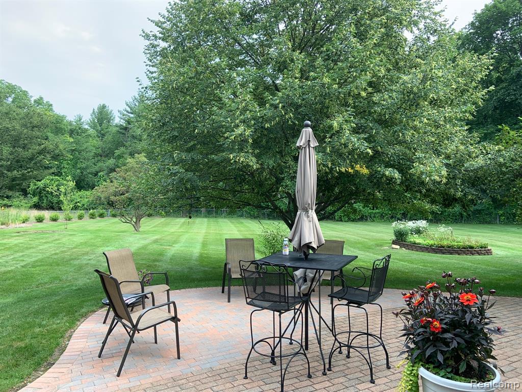 5815 Beechview Drive, Rochester, MI 48306 — Photo 43