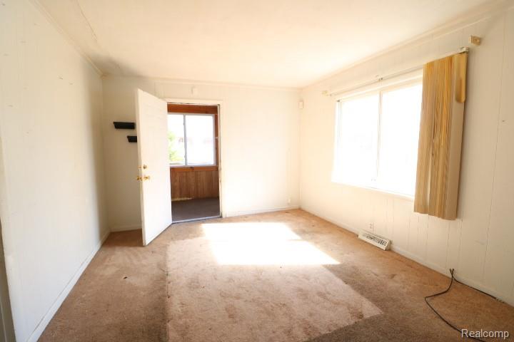 3143 Maywood Drive, Flint, MI 48504 — Photo 3