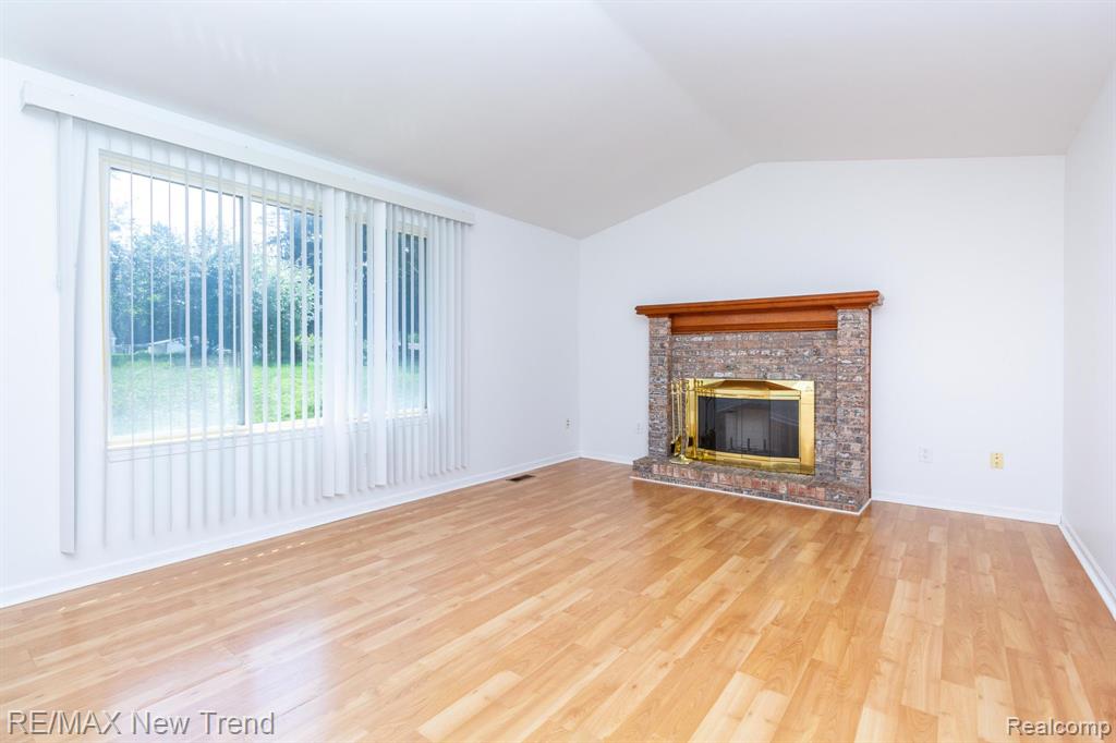 25935 Junction, Novi, MI — Photo 17