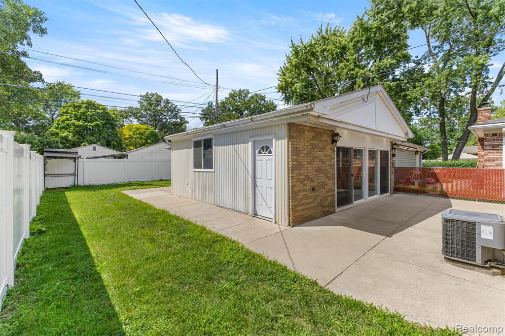 4114 Ziegler Street, Dearborn Heights, MI 48125 — Photo 32