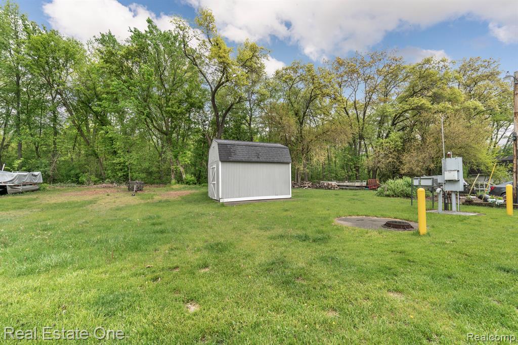 10194 Elmcrest Road, Whitmore Lake, MI 48189 — Photo 27