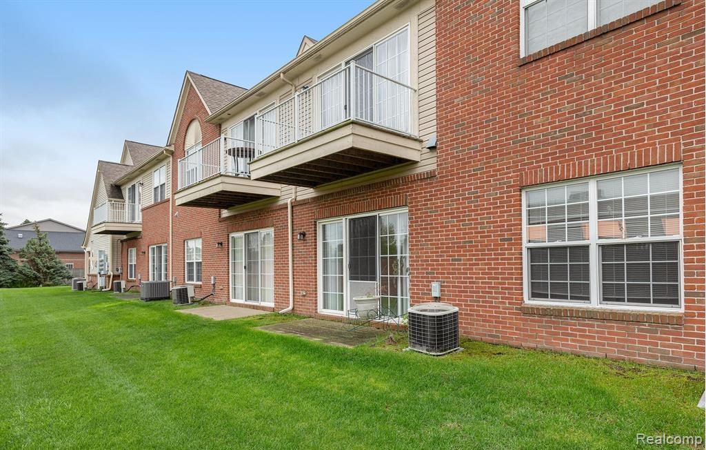 43450 Pendleton Circle, Sterling Heights, MI 48313 — Photo 26