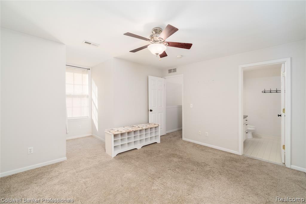 2104 Trailway Court, Commerce Twp, MI 48390 — Photo 27