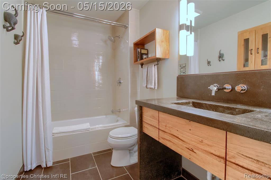 19727 Scenic Harbour Drive, Northville, MI 48167 — Photo 31