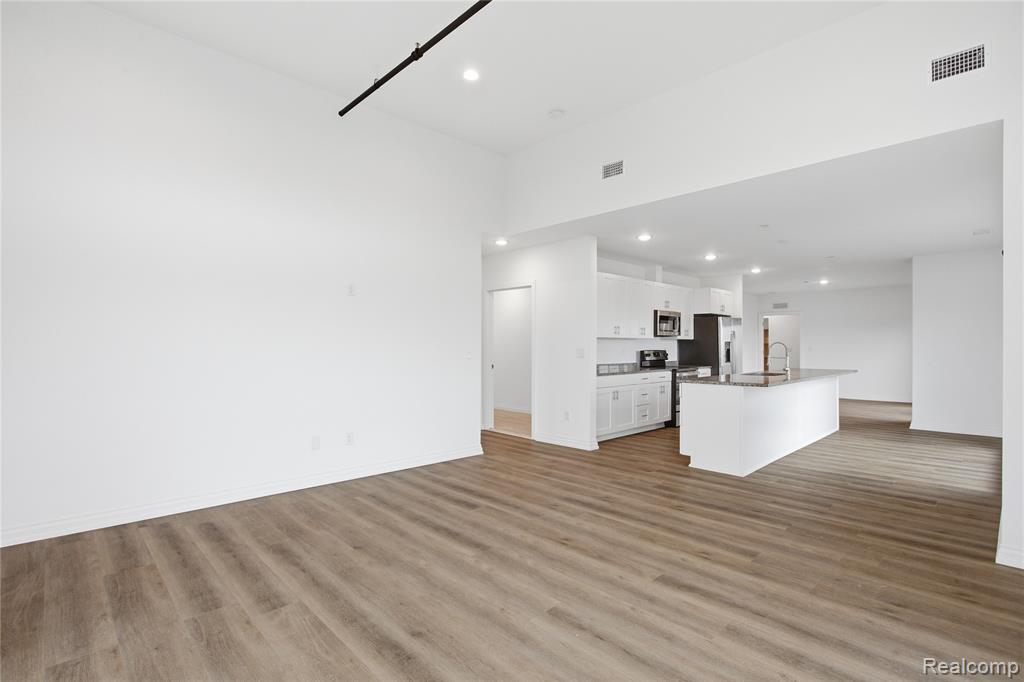 166 Oak st Street, Wyandotte, MI, 48192