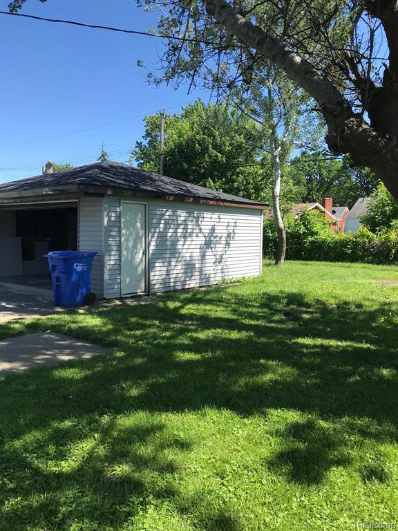 8424 Prospect Avenue, Warren, MI 48089 — Photo 8