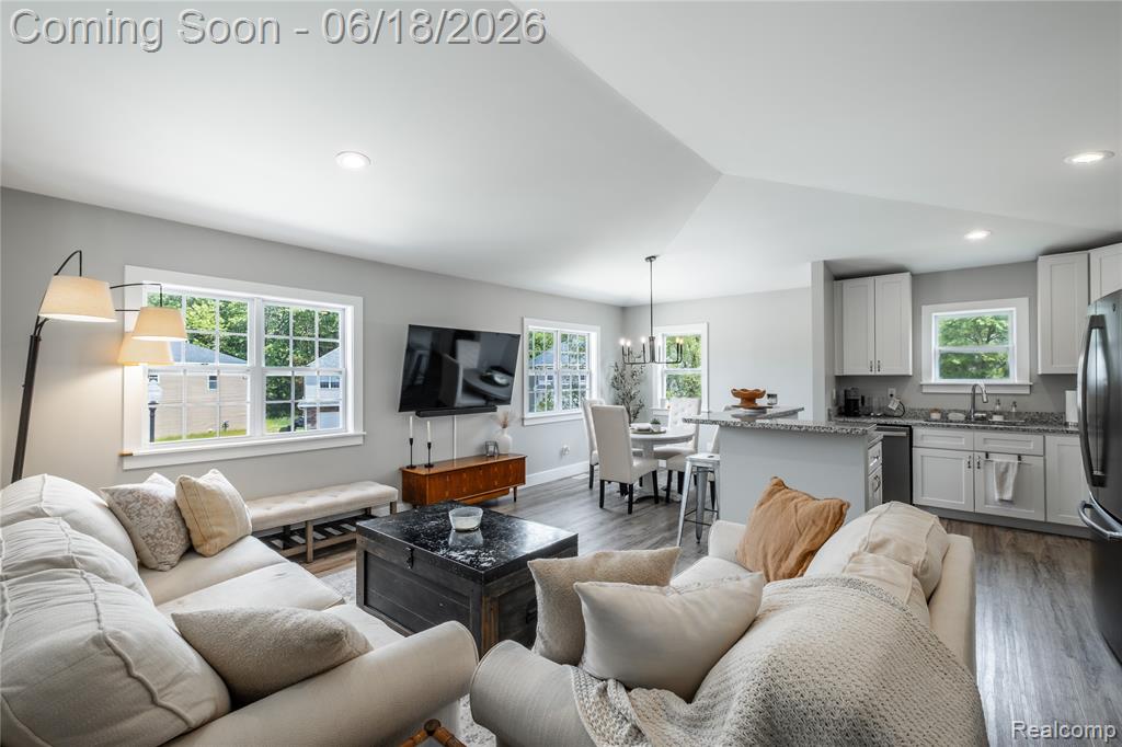 145 Whispering Pines Drive, Fenton, MI 48430 — Photo 10