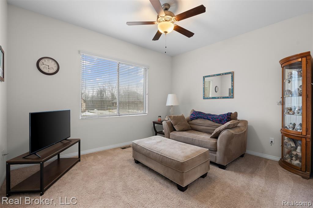 5439 Morgan Lake Drive, Clarkston, MI 48348 — Photo 30