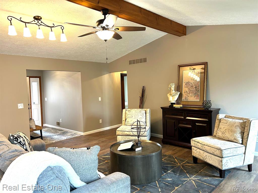 51860 SALVATORI Drive, Chesterfield, MI 48047 — Photo 10