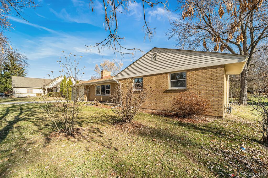 24614 TAFT Road, Novi, MI — Photo 24