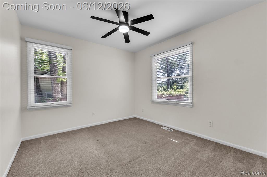 920 Hickory Ridge Circle, Milford, MI 48380 — Photo 22