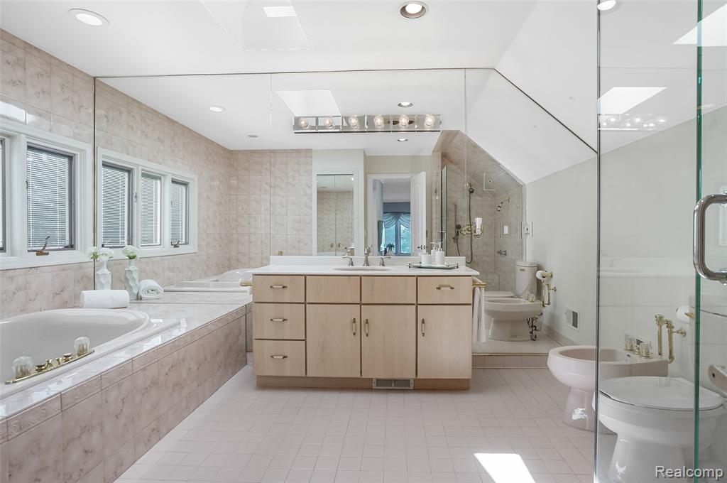 5575 Forman Drive, Bloomfield Hills, MI 48301 — Photo 34
