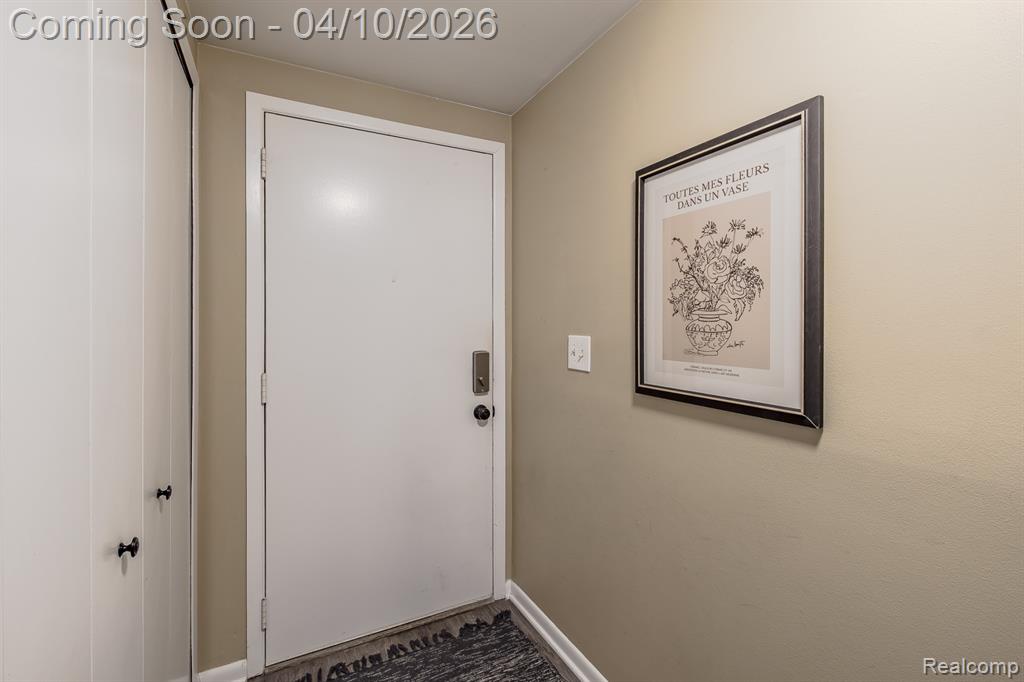 2669 Williamsburg Circle, Auburn Hills, MI 48326 — Photo 4