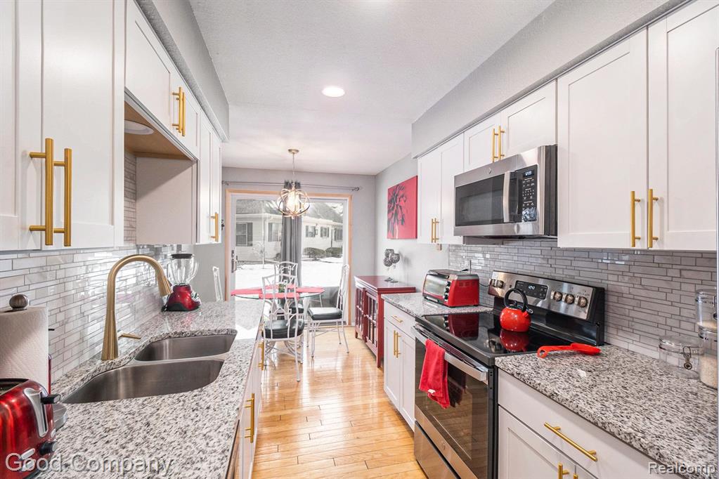24911 AUBURN Lane, 24, Southfield, MI 48033 — Photo 10