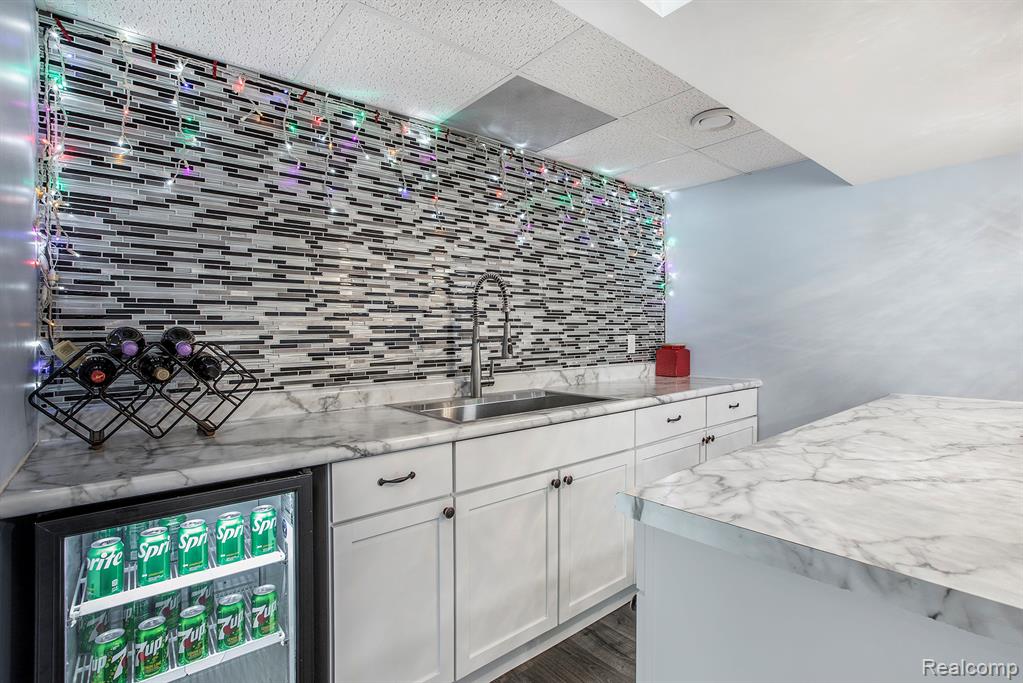 51021 Laurel Park, Canton, MI 48188 — Photo 28