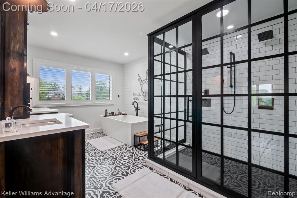 10993 Stoney Point Drive, South Lyon, MI, 48178