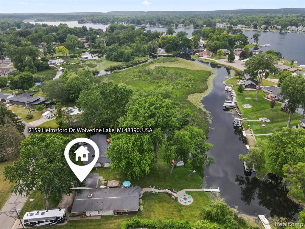 2159 HELMSFORD Drive, Wolverine Lake, MI 48390 — Photo 4