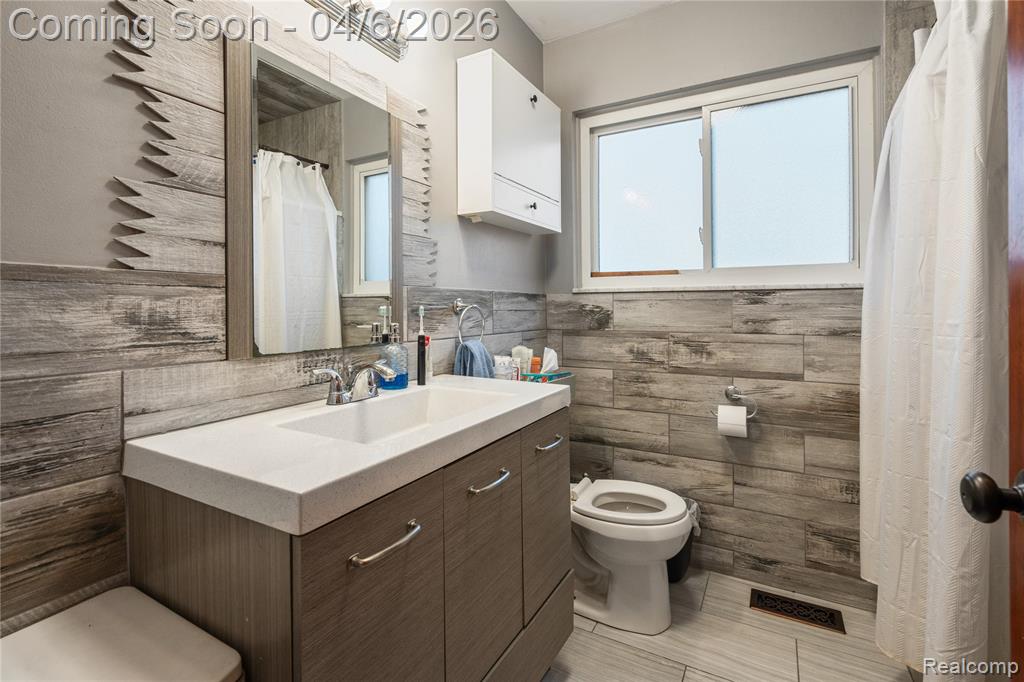 15701 Middlebelt Road, Romulus, MI 48174 — Photo 22