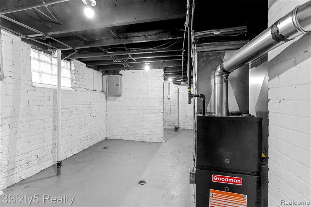 8072 E EDSEL FORD, Detroit, MI 48213 — Photo 18