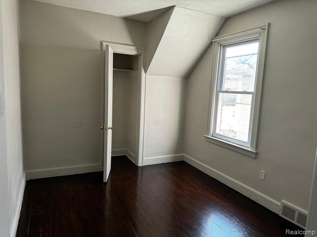 6787 RUTHERFORD Street, Detroit, MI 48228 — Photo 10
