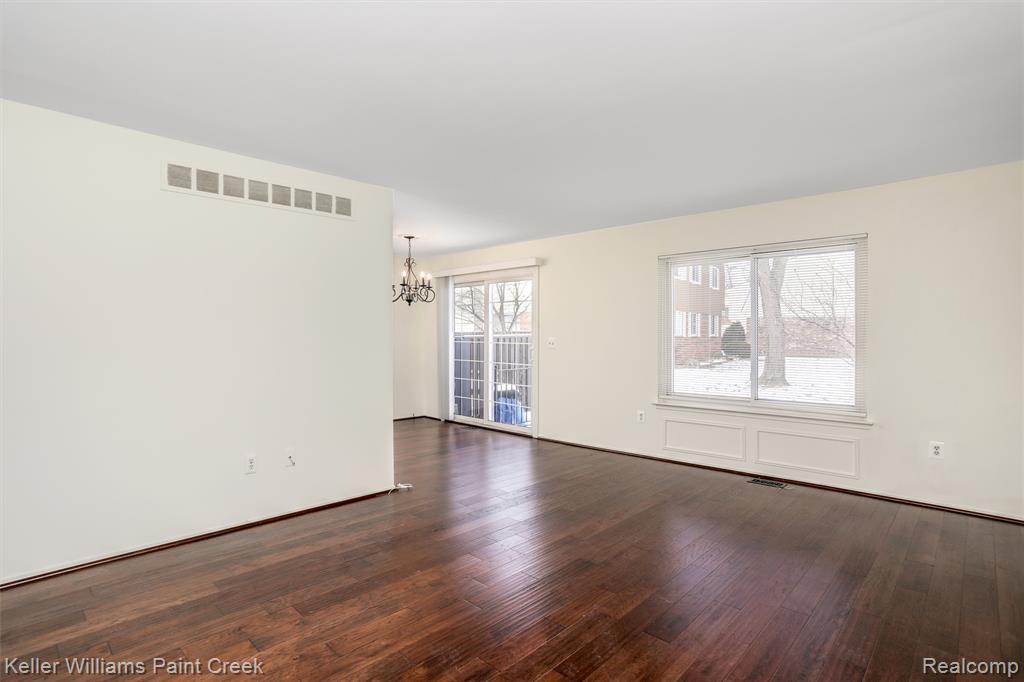 4952 Cara Court, Royal Oak, MI 48073 — Photo 2