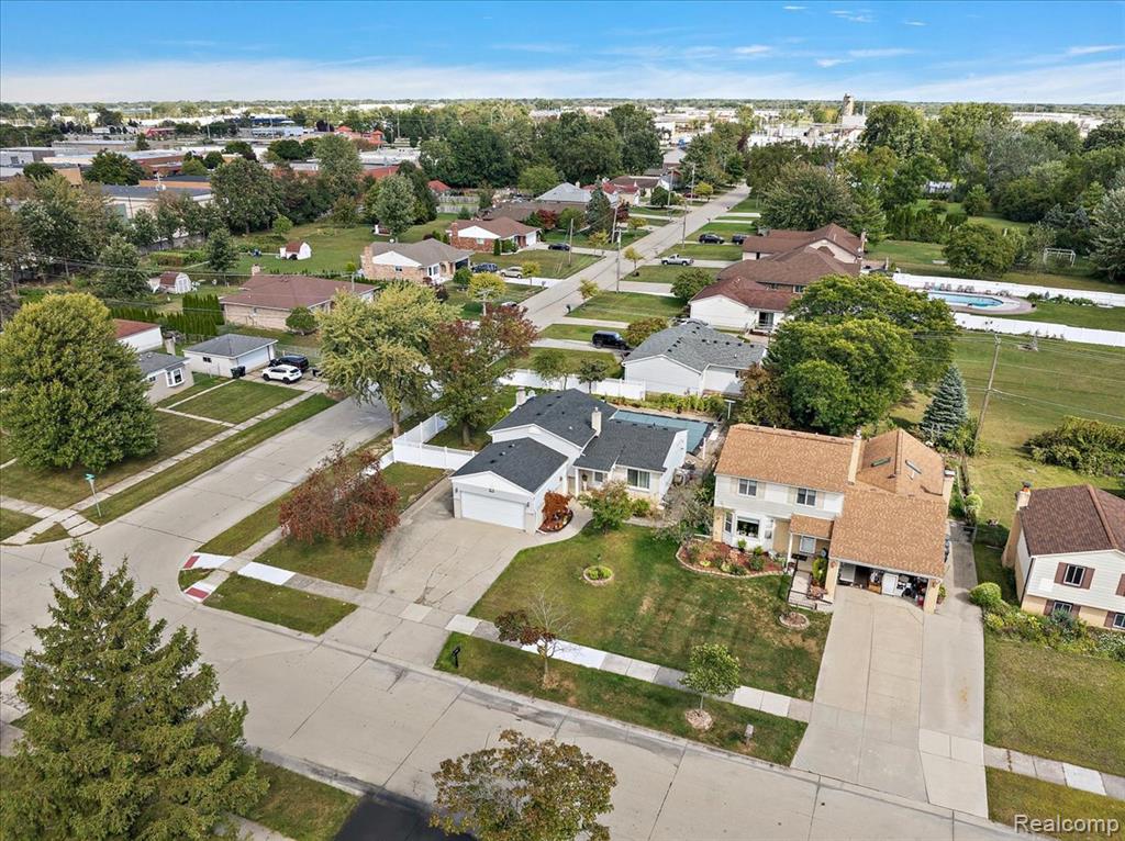 40058 Fraser Drive, Sterling Heights, MI 48310 — Photo 50