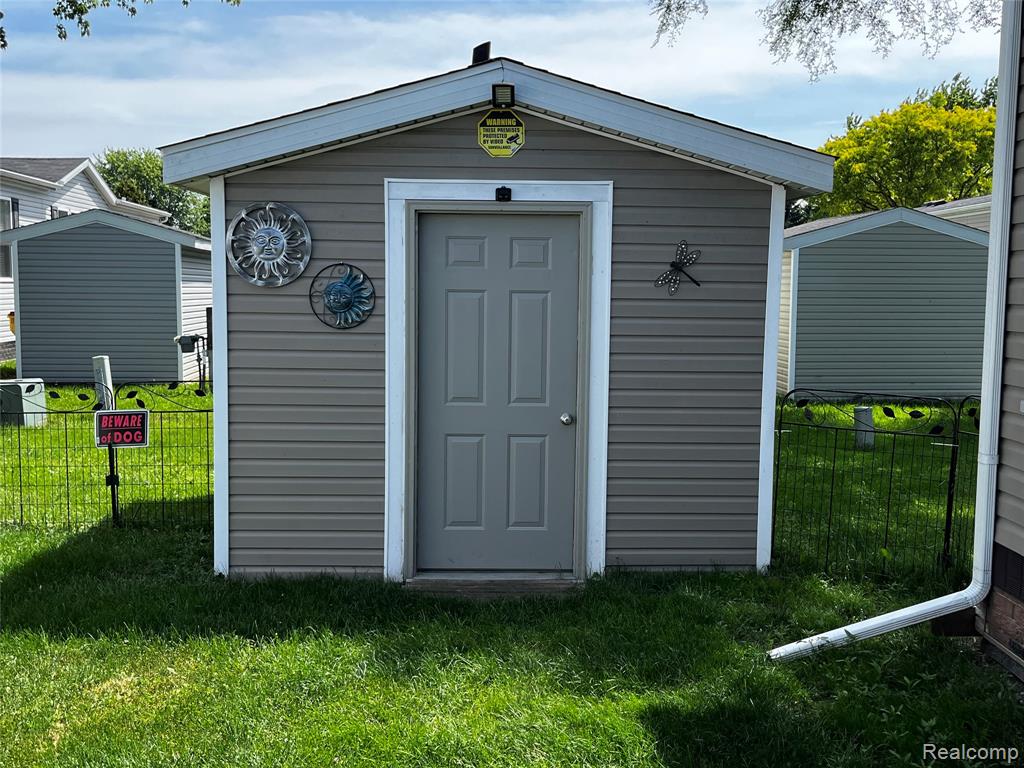 15376 Enchante Drive, Clinton Twp, MI 48038 — Photo 18