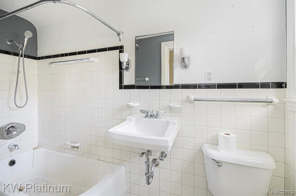 715 Thornapple Street, St. Clair, MI 48079 — Photo 19