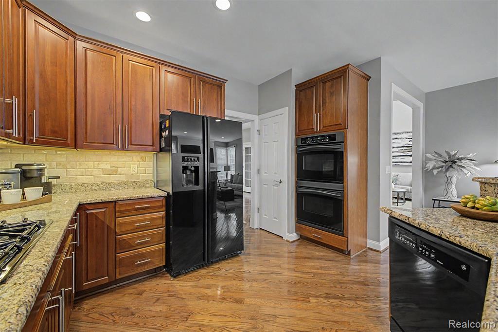44617 Broadmoor Circle N, Northville, MI 48168 — Photo 14