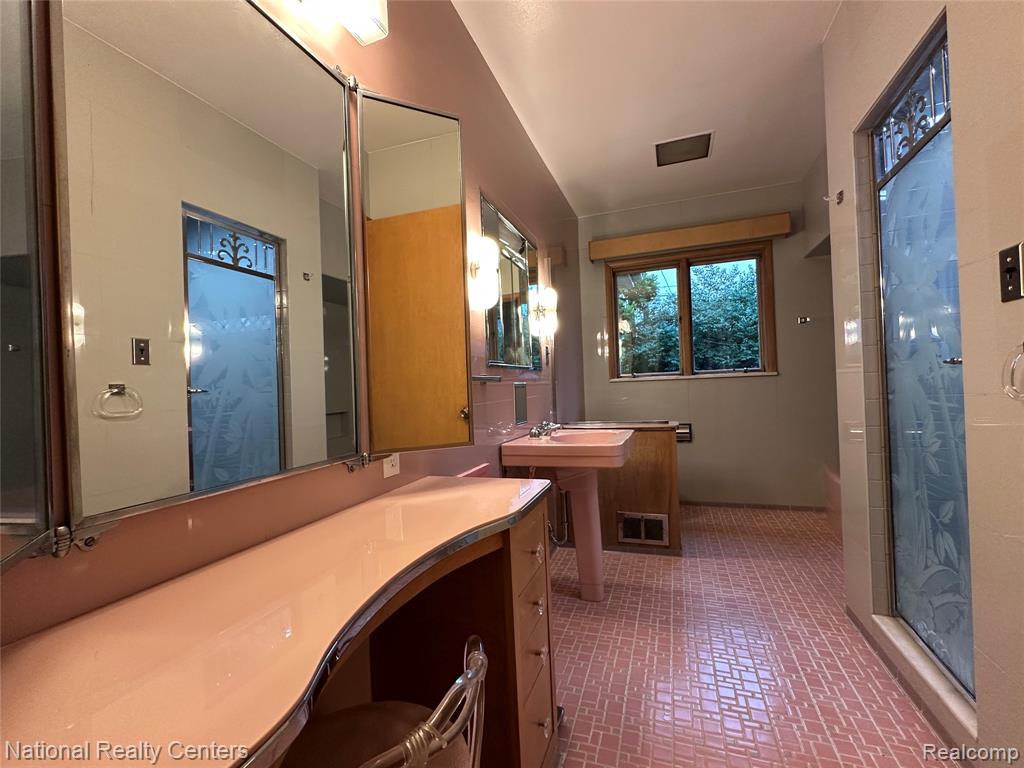 821 Pemberton Road, Grosse Pointe, MI 48230 — Photo 34