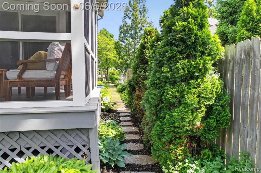 691 W Frank Street, Birmingham, MI 48009 — Photo 47