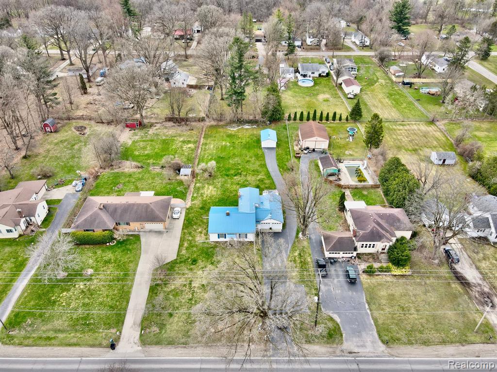 4304 Lapeer Road, Burton, MI 48509 — Photo 45