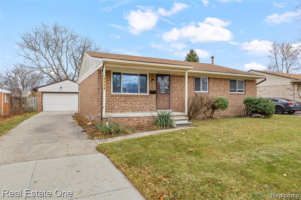 8456 Robindale Street, Dearborn Heights, MI 48127 — Photo 22