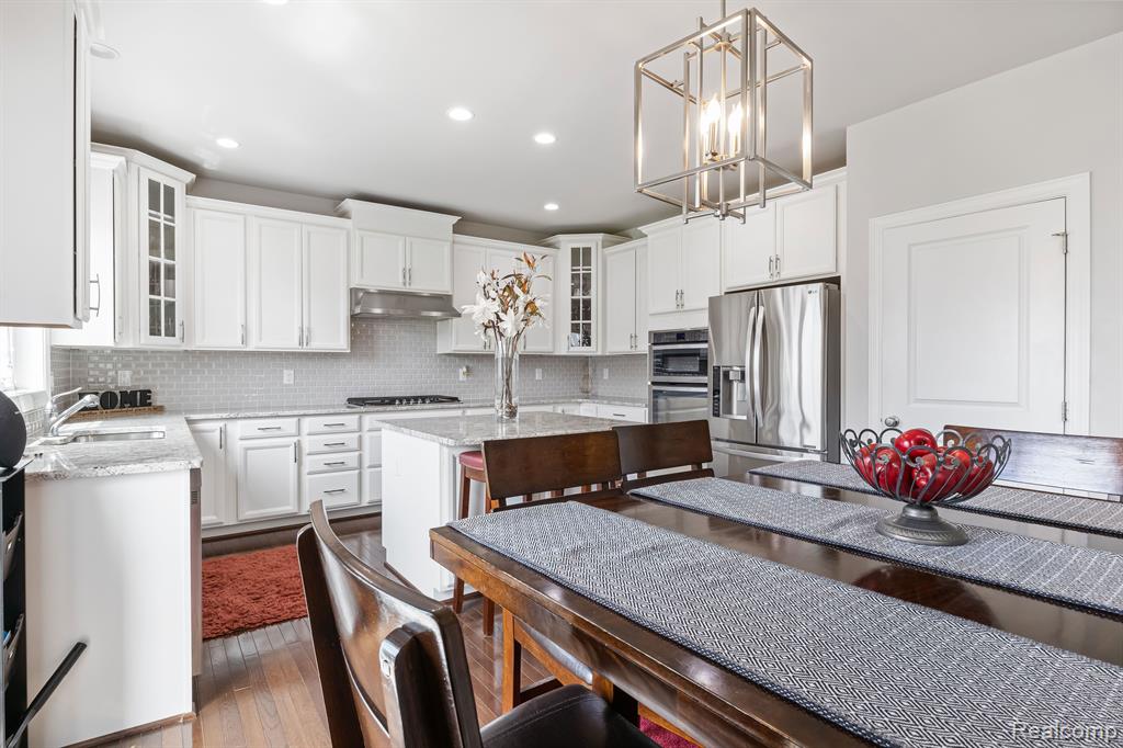 51251 GULFSTREAM PARK Lane, Canton, MI 48188 — Photo 17