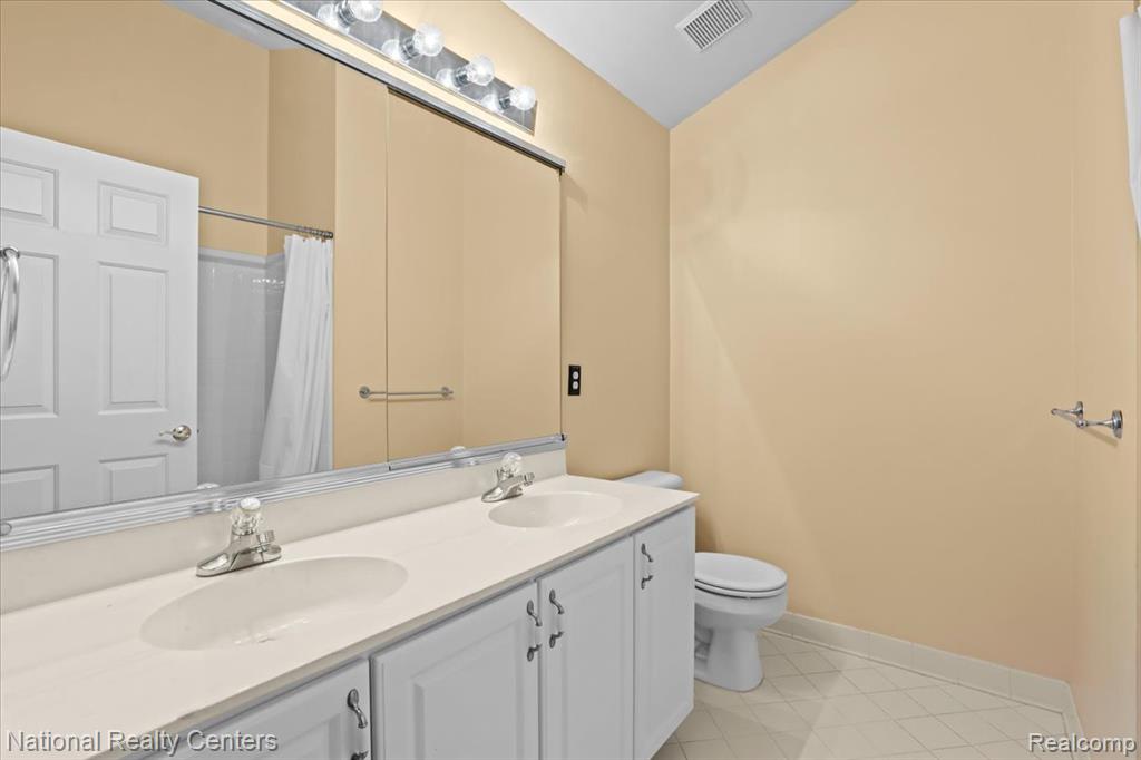 49944 Blackberry Trail, 55, Novi, MI — Photo 19
