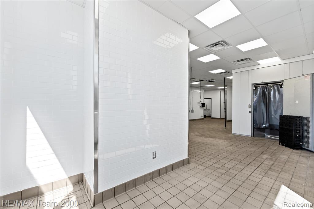 5564 Woodward Avenue, Detroit, MI 48202 — Photo 16