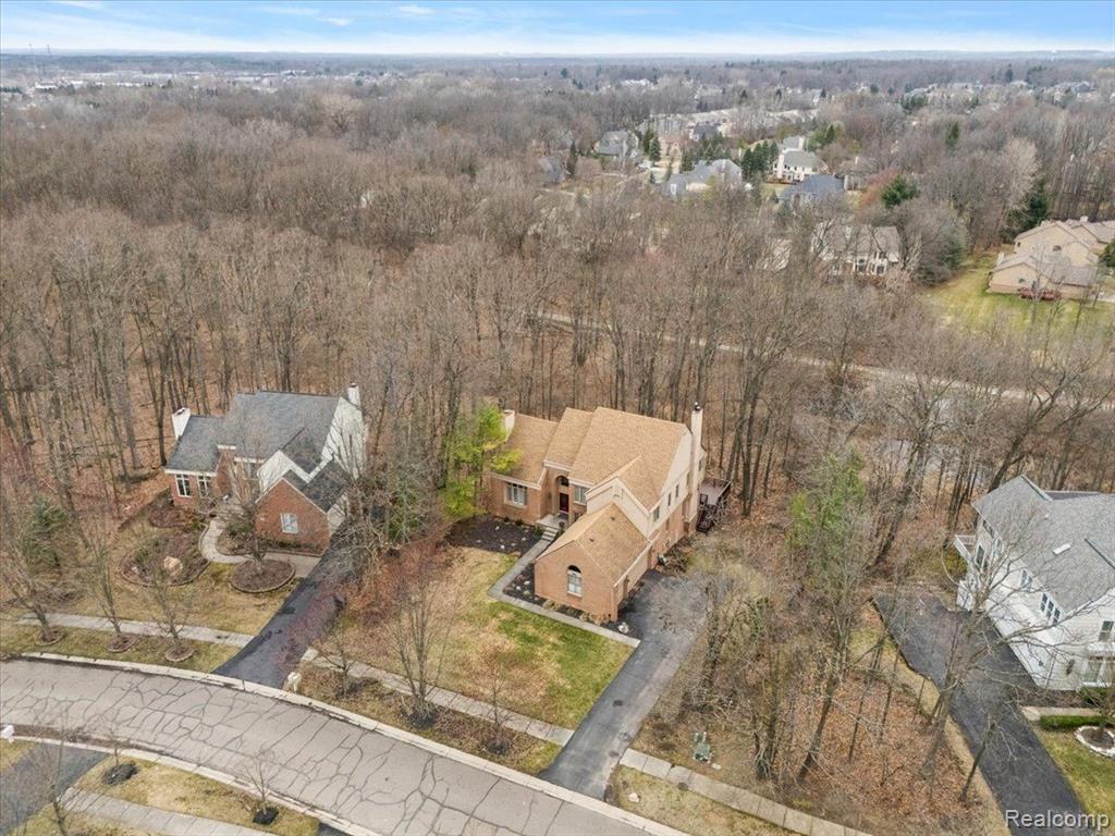 6988 LAKEMONT Circle, West Bloomfield, MI 48323 — Photo 4
