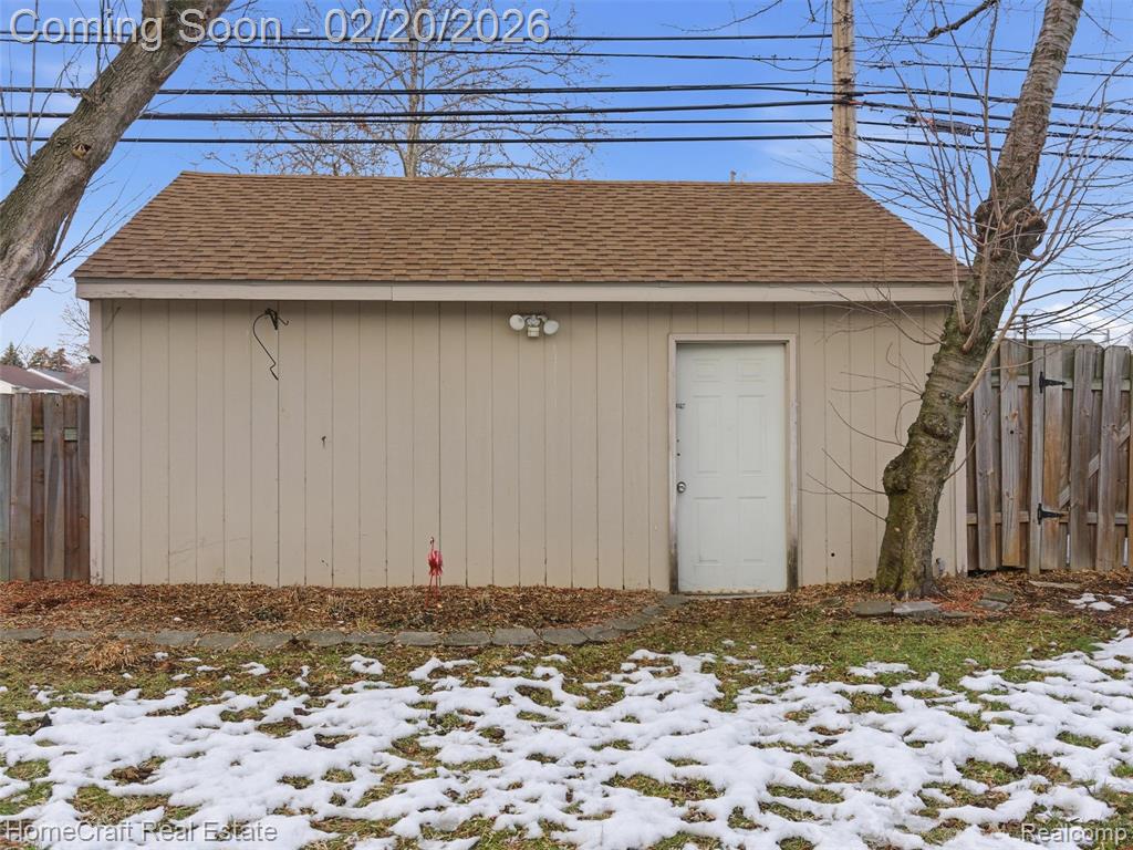 742 SAINT JOHN Street, Wyandotte, MI 48192 — Photo 34