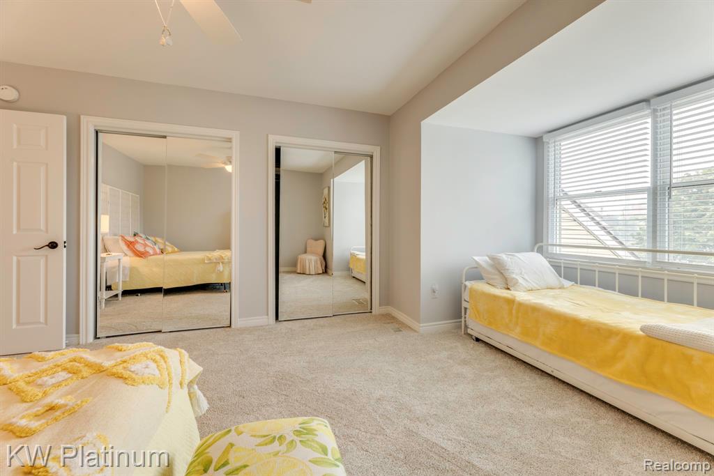 819 E Pointe, Port Huron, MI 48060 — Photo 28