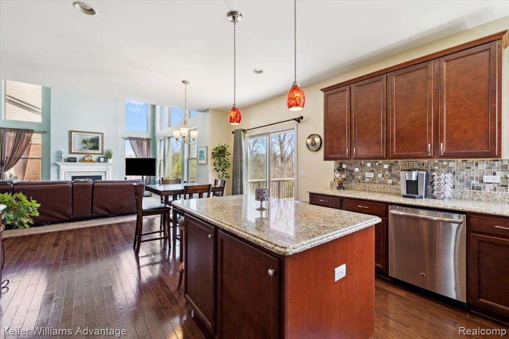 51146 UPLAND VIEW Street, Canton, MI 48188 — Photo 13