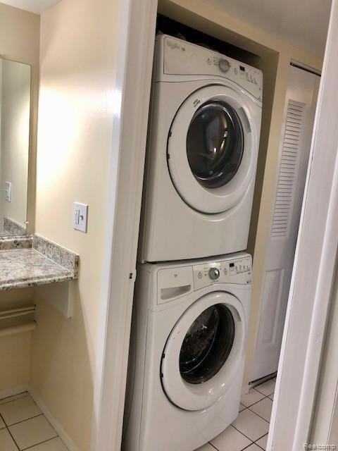 910 CHESTNUT HILL Drive, Auburn Hills, MI 48326 — Photo 12